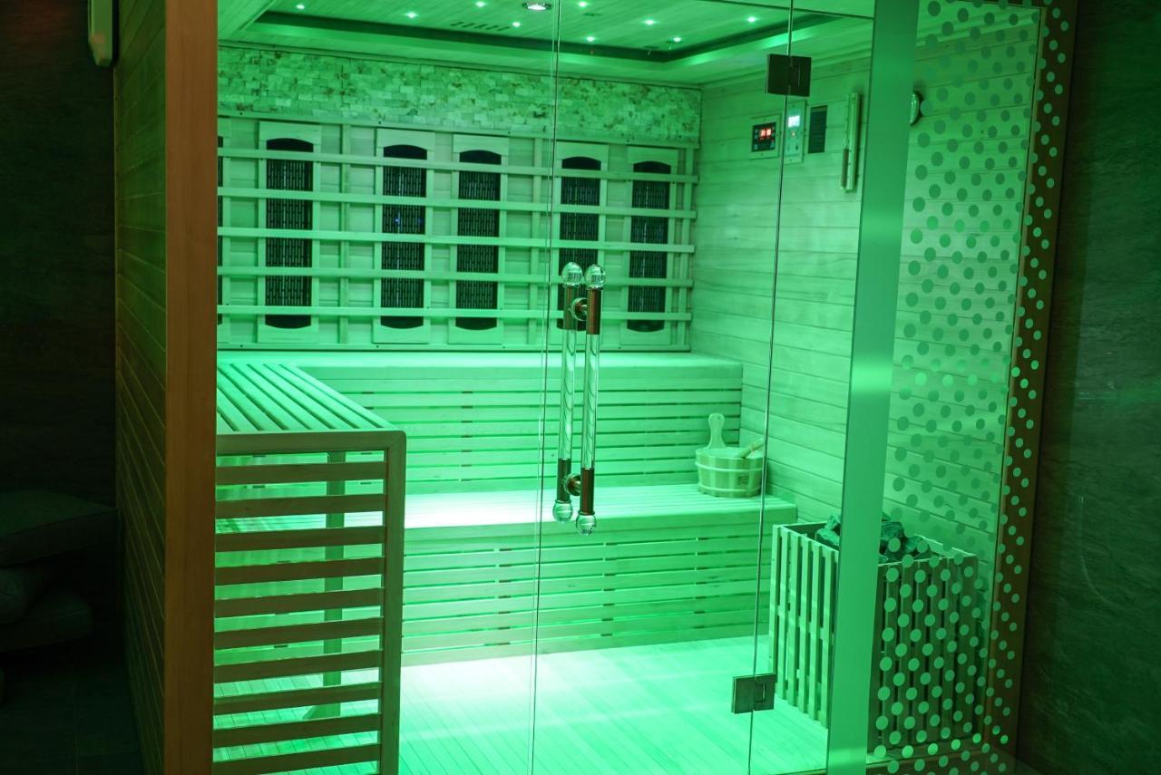 Luxury Villa Moravany nad Vahom Экстерьер фото