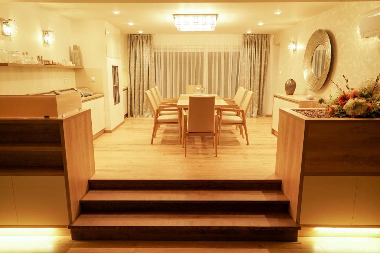 Luxury Villa Moravany nad Vahom Экстерьер фото