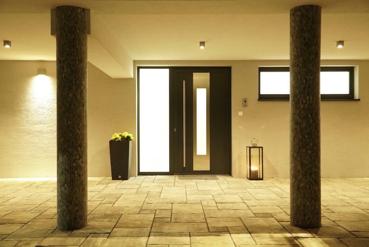Luxury Villa Moravany nad Vahom Экстерьер фото